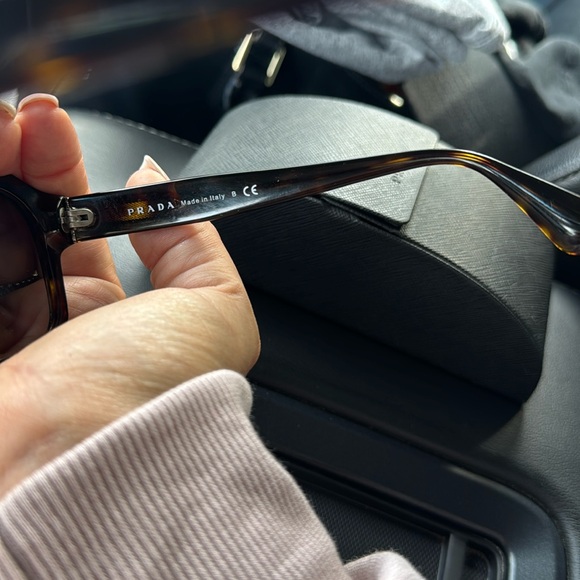 PRADA SUNGLASSES 🕶️🔥🔥 - Picture 6 of 9